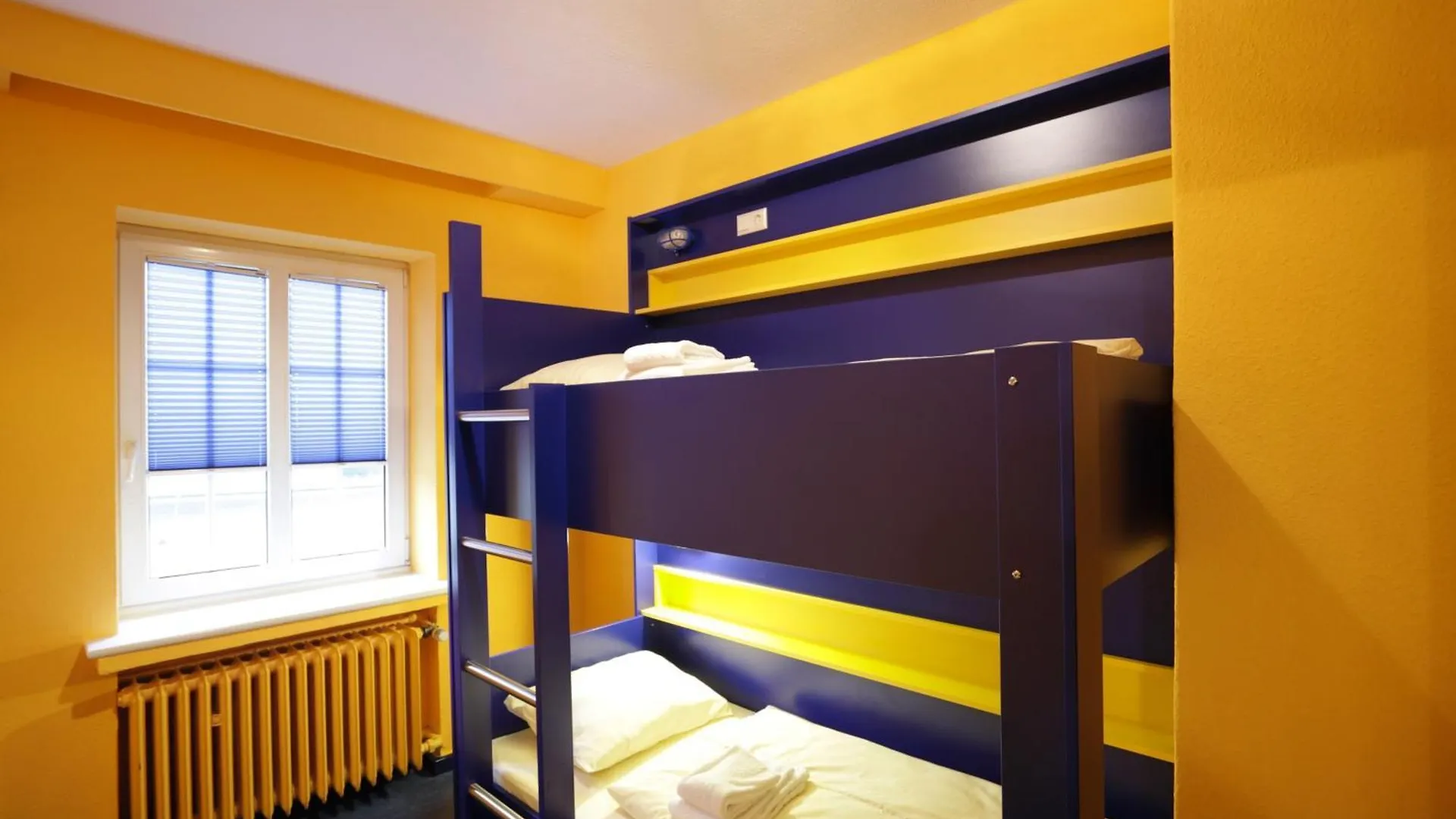 Bed'Nbudget Expo-Hostel Dorms Hannover Germany